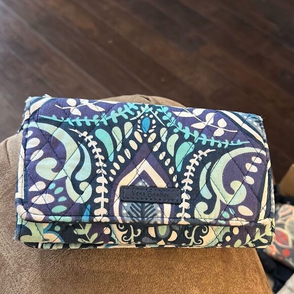 Vera Bradley RFID Small Bifold Wallet in a Blue Paisley pattern. - Picture 1 of 9